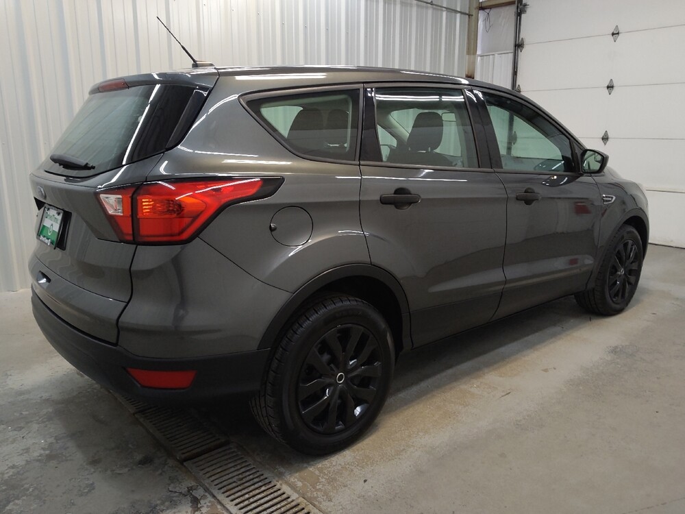 2019 Ford Escape in Fairfield, OH 45014 - 18128195 10
