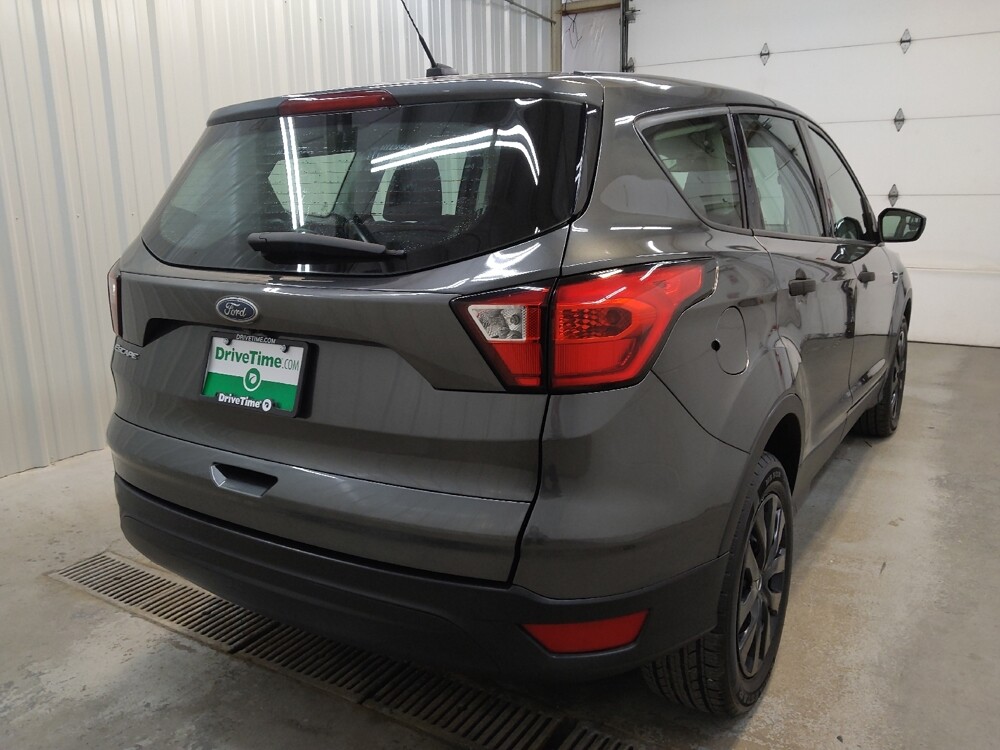 2019 Ford Escape in Fairfield, OH 45014 - 18128195 9