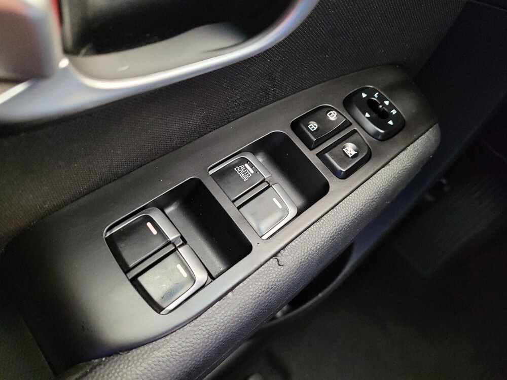 2019 Kia Soul in Toledo, OH 43617 - 18128196 27