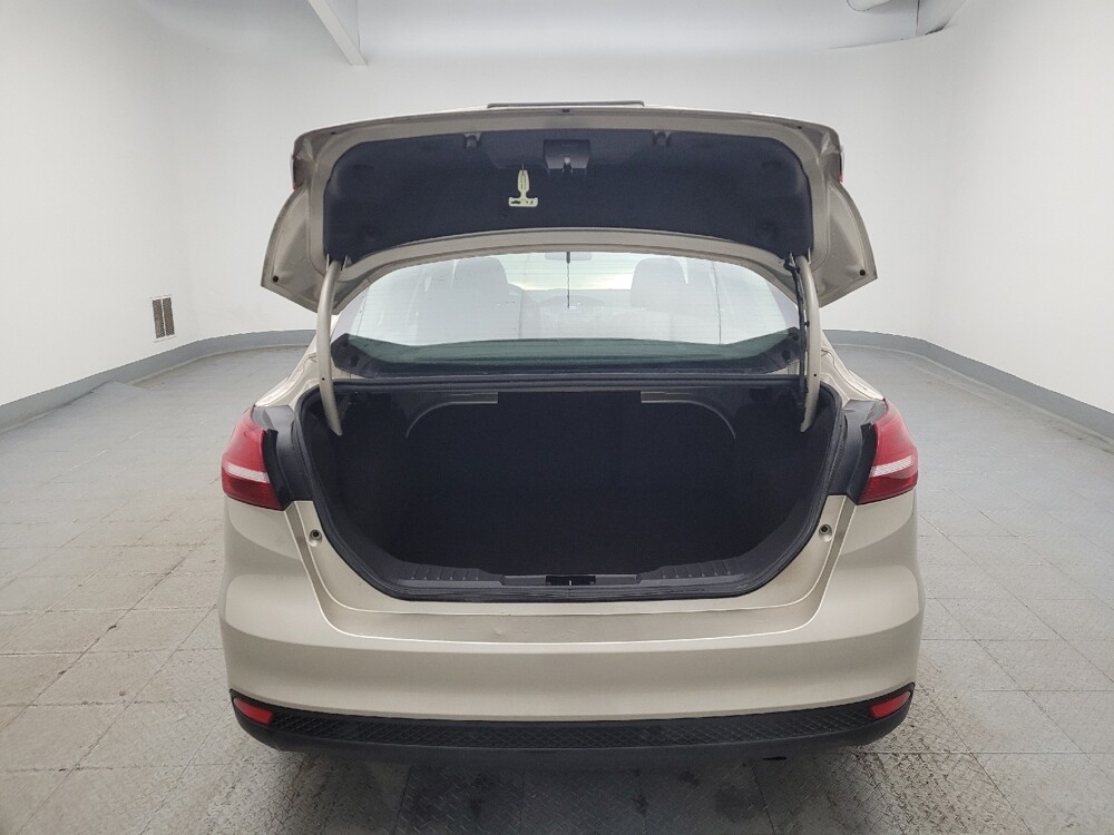 2017 Ford Focus in Fairfield, OH 45014 - 18128197 29