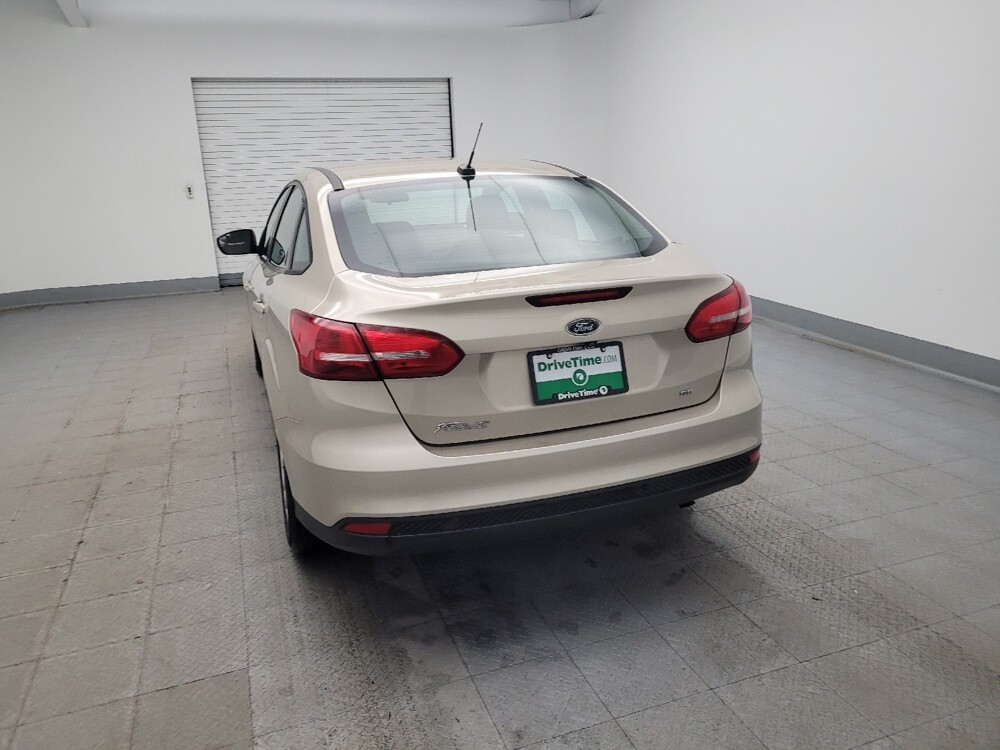 2017 Ford Focus in Fairfield, OH 45014 - 18128197 6