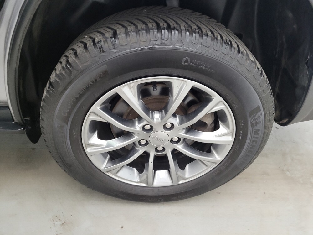 2021 Jeep Cherokee in Columbus, OH 43231 - 18128203 31