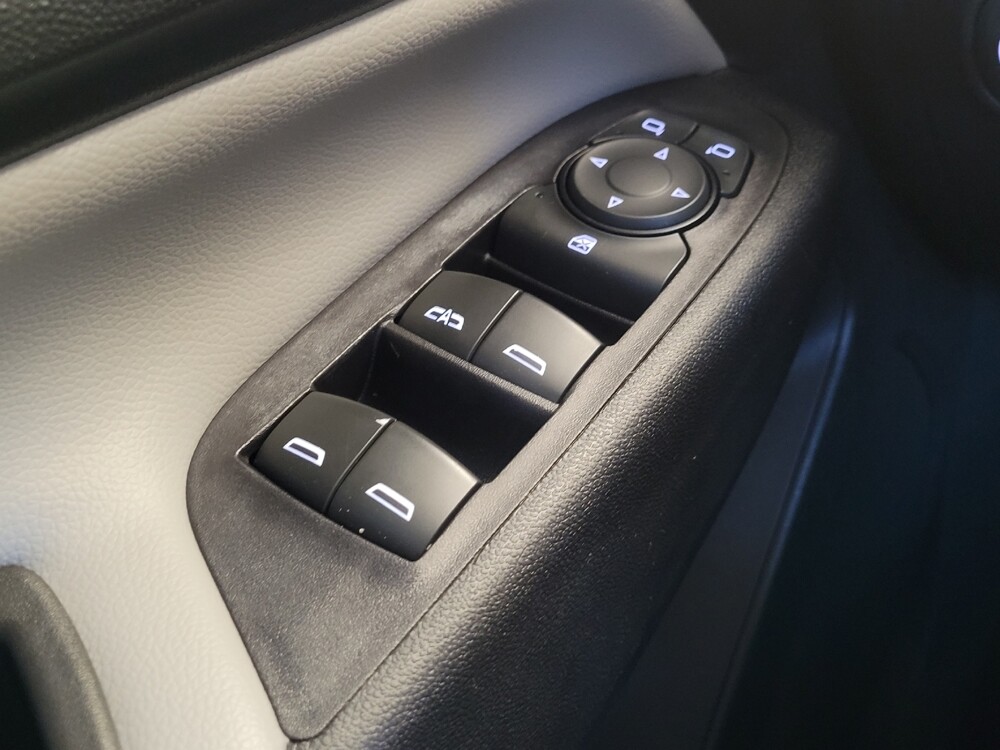 2020 Chevrolet Equinox in Toledo, OH 43617 - 18128205 27