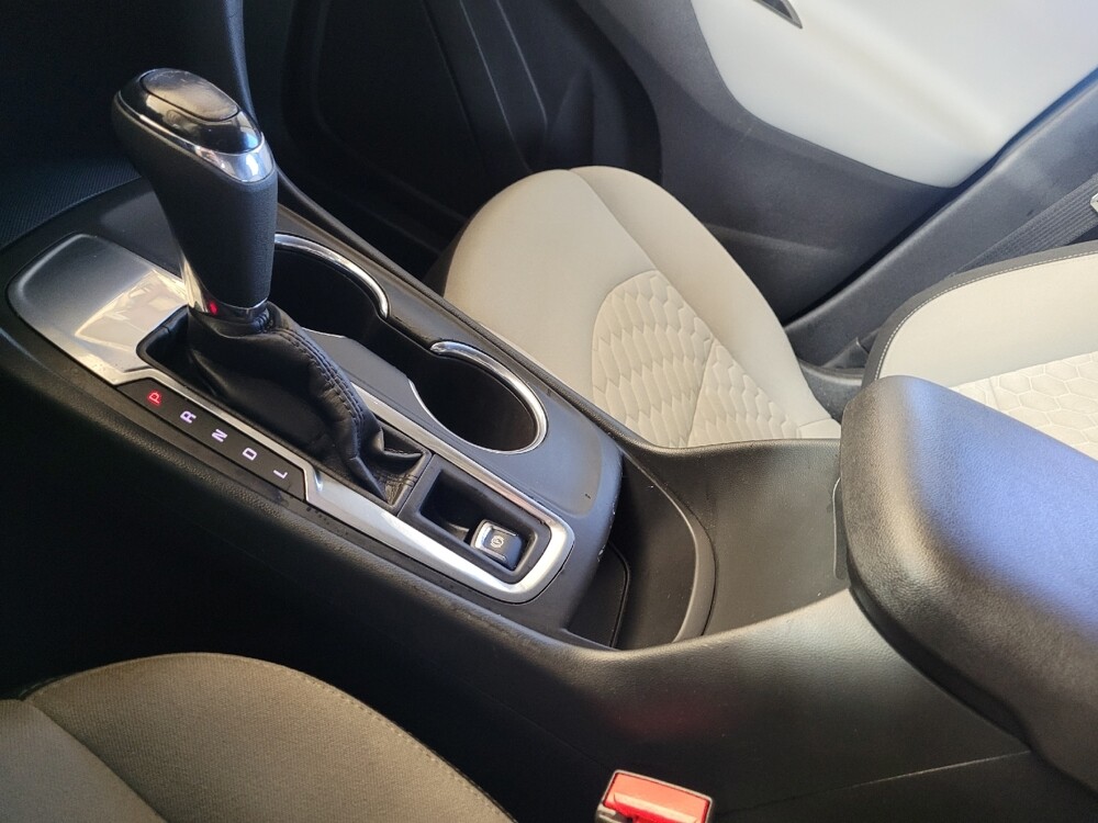 2020 Chevrolet Equinox in Toledo, OH 43617 - 18128205 26