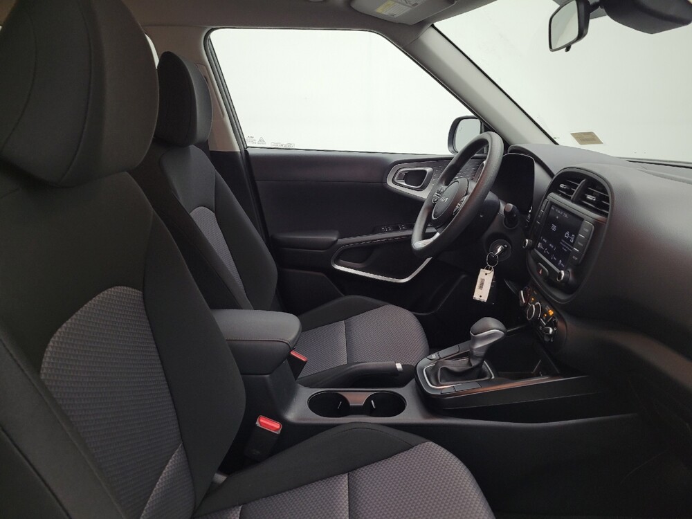 2025 Kia Soul in Toledo, OH 43617 - 18128217 21