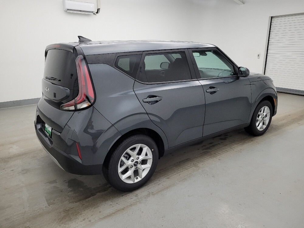 2025 Kia Soul in Maple Heights, OH 44137 - 18128218 10