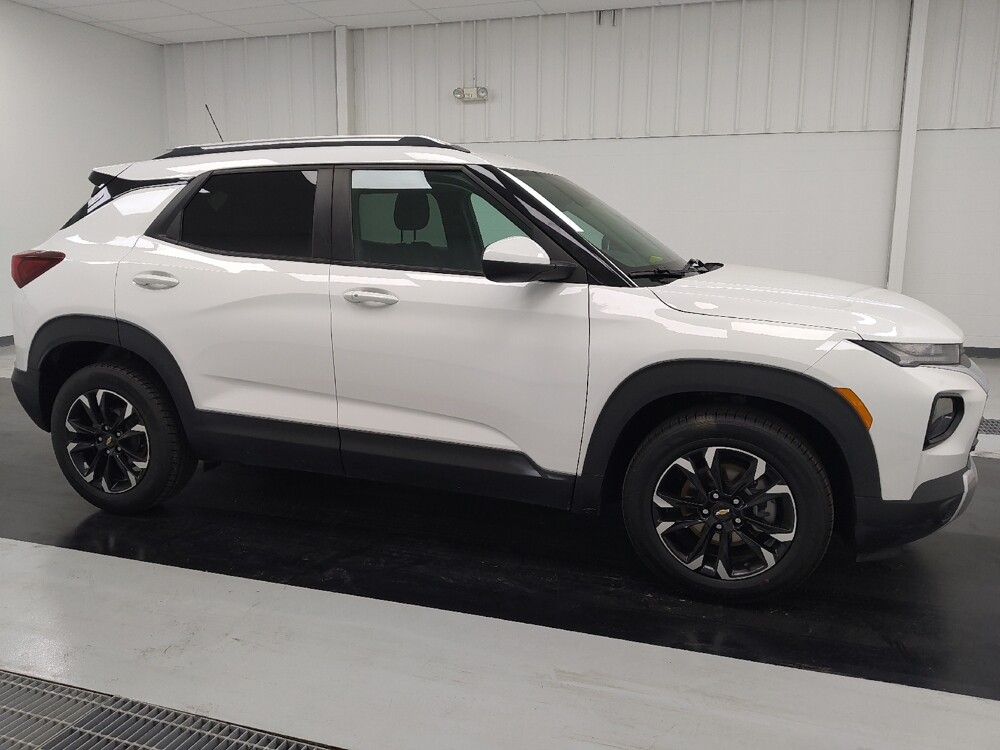 2021 Chevrolet TrailBlazer in St. Louis, MO 63136 - 18128221 11