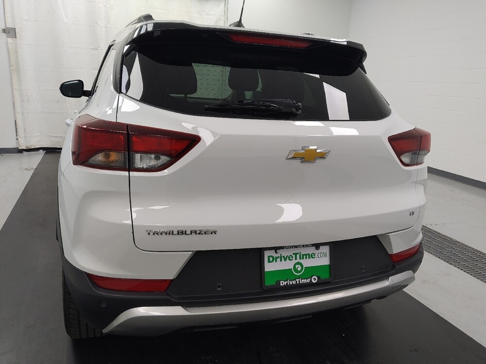2021 Chevrolet TrailBlazer in St. Louis, MO 63136 - 18128221 6