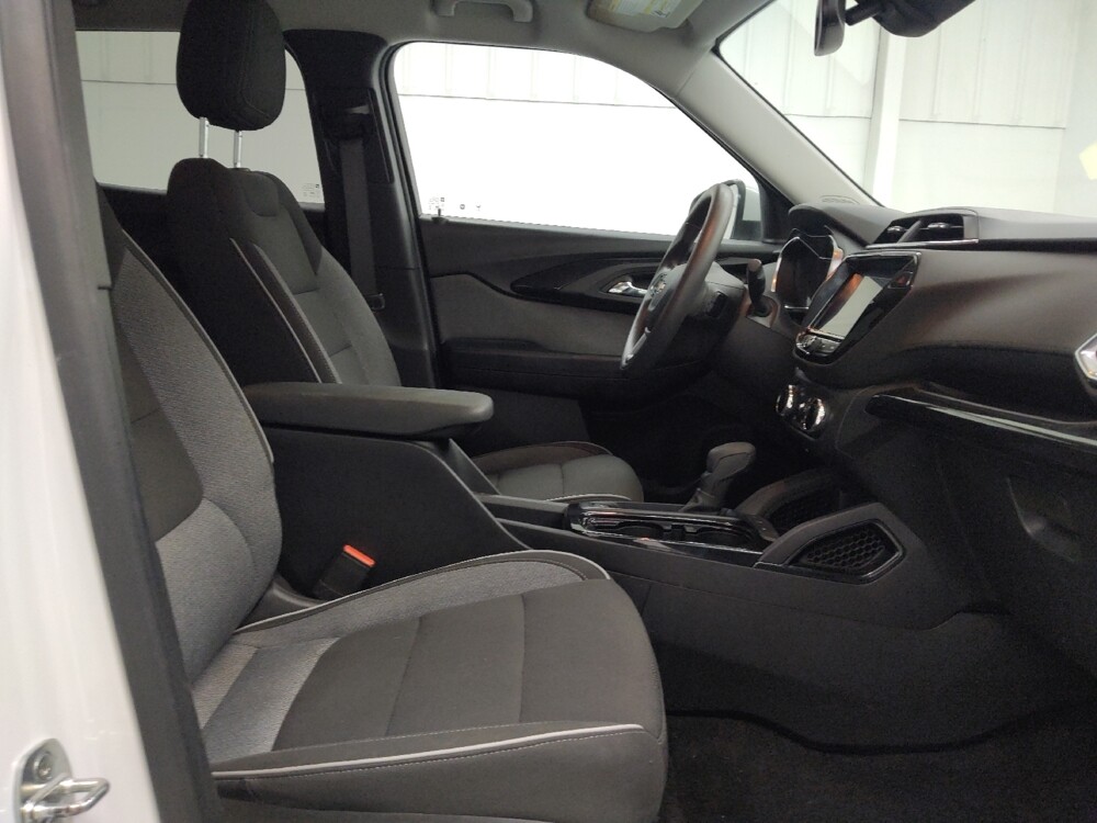 2021 Chevrolet TrailBlazer in St. Louis, MO 63136 - 18128221 21