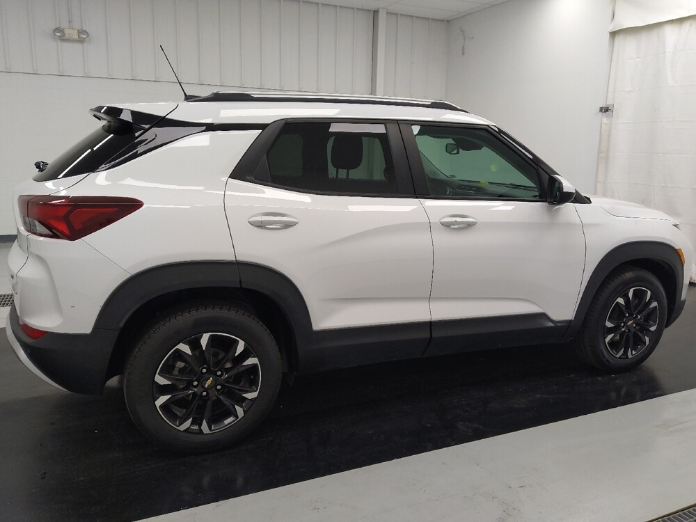 2021 Chevrolet TrailBlazer in St. Louis, MO 63136 - 18128221 10