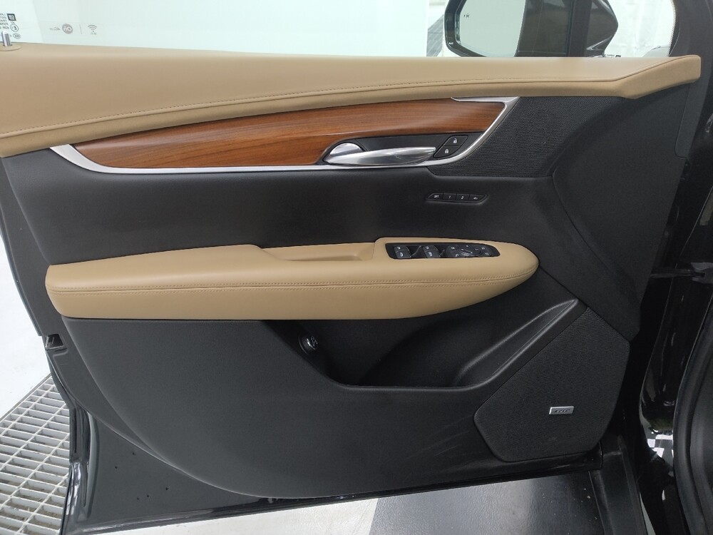 2017 Cadillac XT5 in St. Louis, MO 63136 - 18128222 27