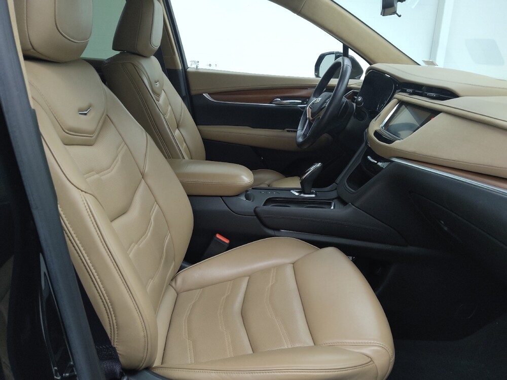 2017 Cadillac XT5 in St. Louis, MO 63136 - 18128222 21