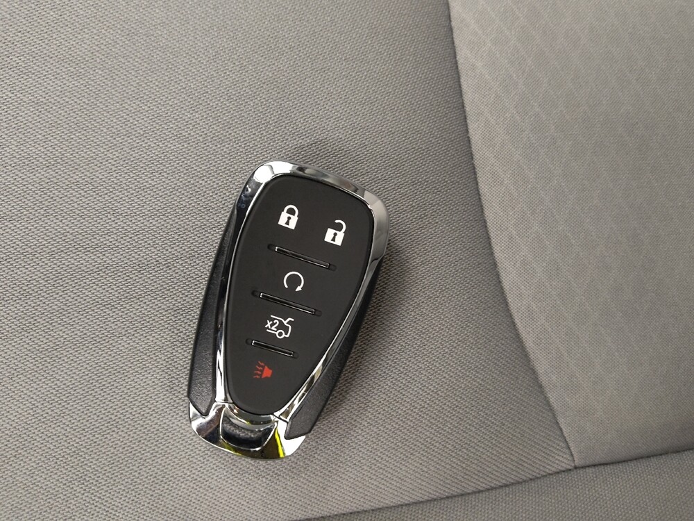 2022 Chevrolet Malibu in St. Louis, MO 63136 - 18128223 32