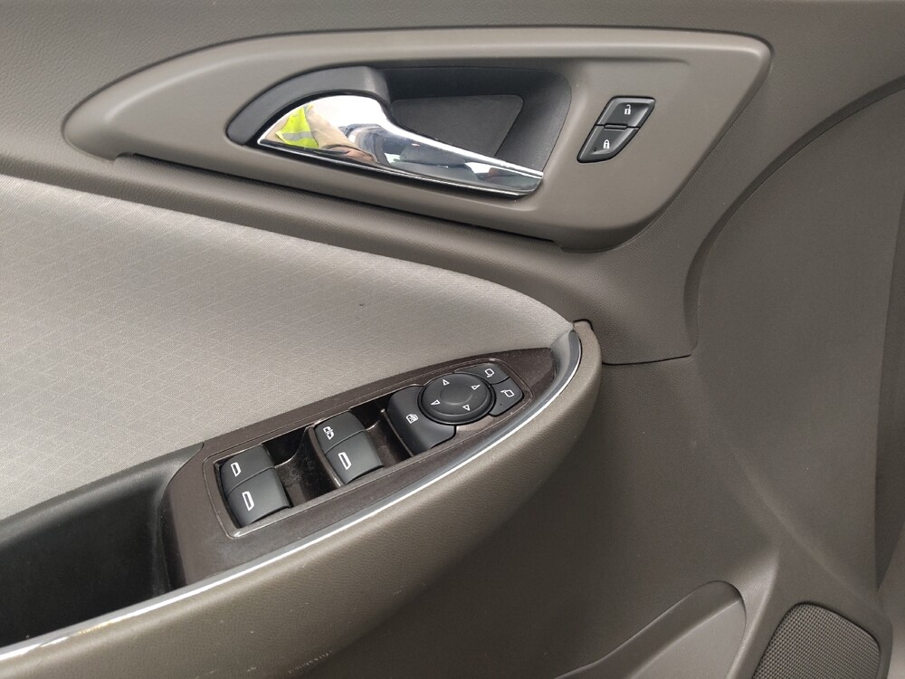 2022 Chevrolet Malibu in St. Louis, MO 63136 - 18128223 27