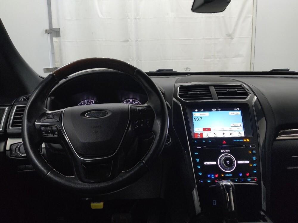 2017 Ford Explorer in St. Louis, MO 63136 - 18128224 22