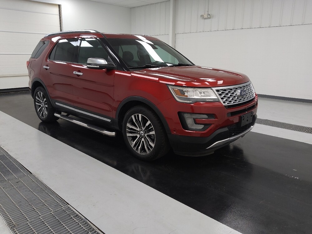 2017 Ford Explorer in St. Louis, MO 63136 - 18128224 13