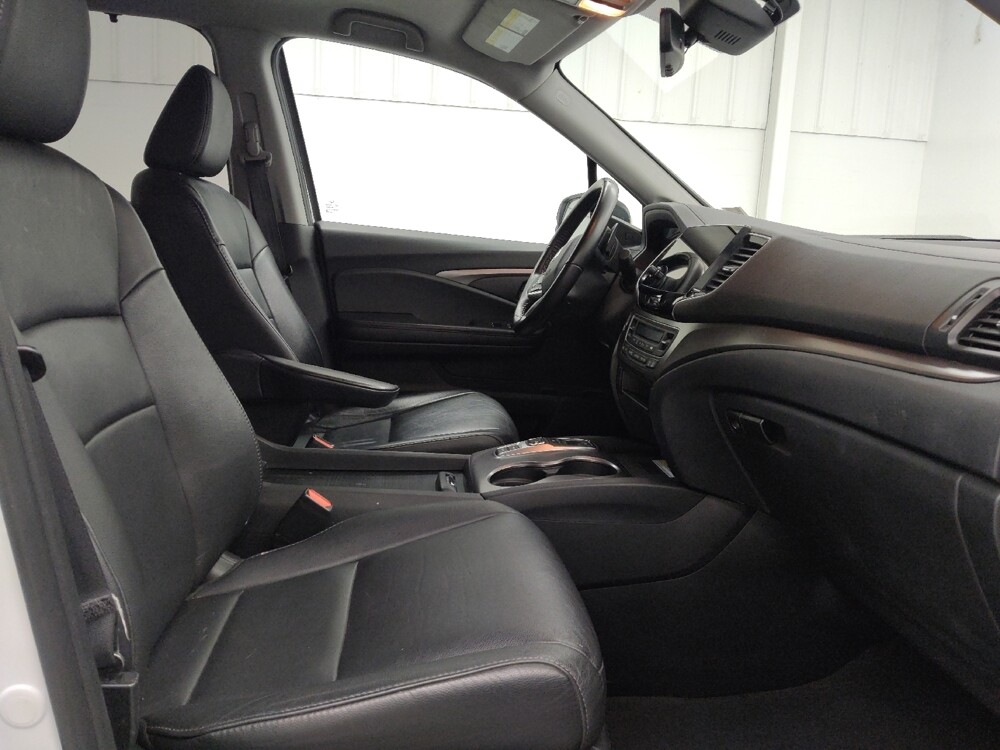 2021 Honda Pilot in St. Louis, MO 63136 - 18128225 21