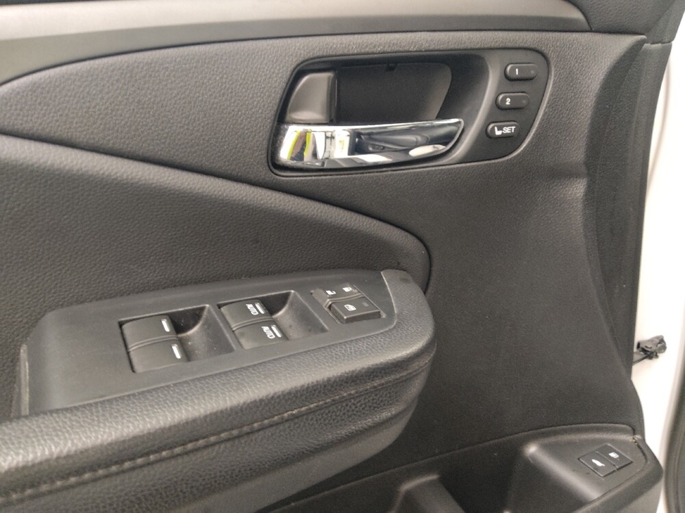 2021 Honda Pilot in St. Louis, MO 63136 - 18128225 27