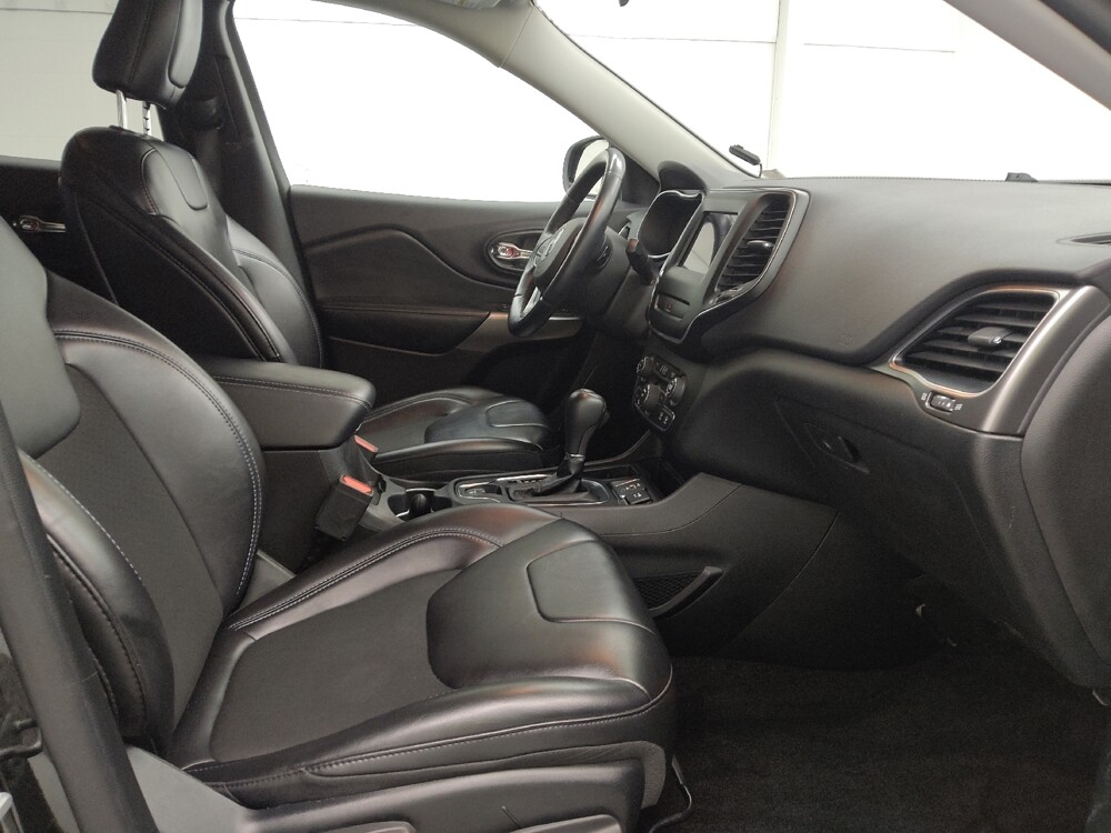 2019 Jeep Cherokee in St. Louis, MO 63136 - 18128226 21