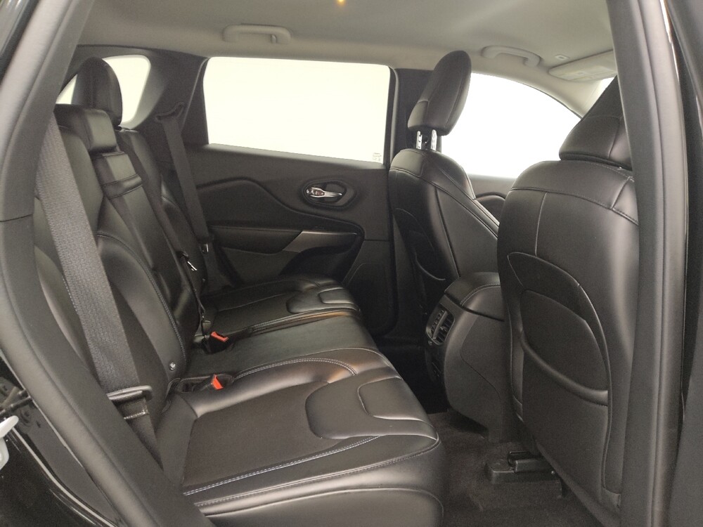 2019 Jeep Cherokee in St. Louis, MO 63136 - 18128226 19