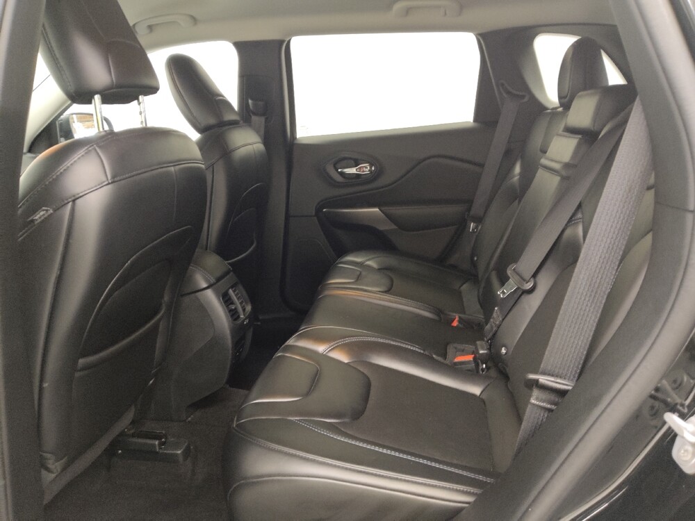 2019 Jeep Cherokee in St. Louis, MO 63136 - 18128226 18