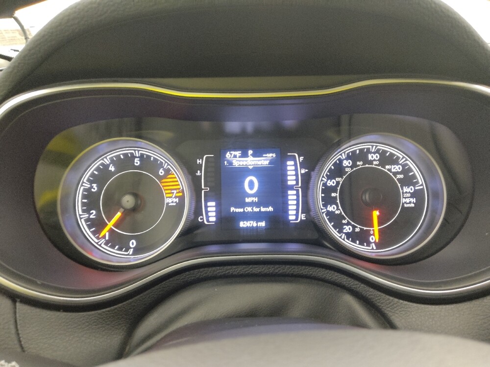 2019 Jeep Cherokee in St. Louis, MO 63136 - 18128226 23