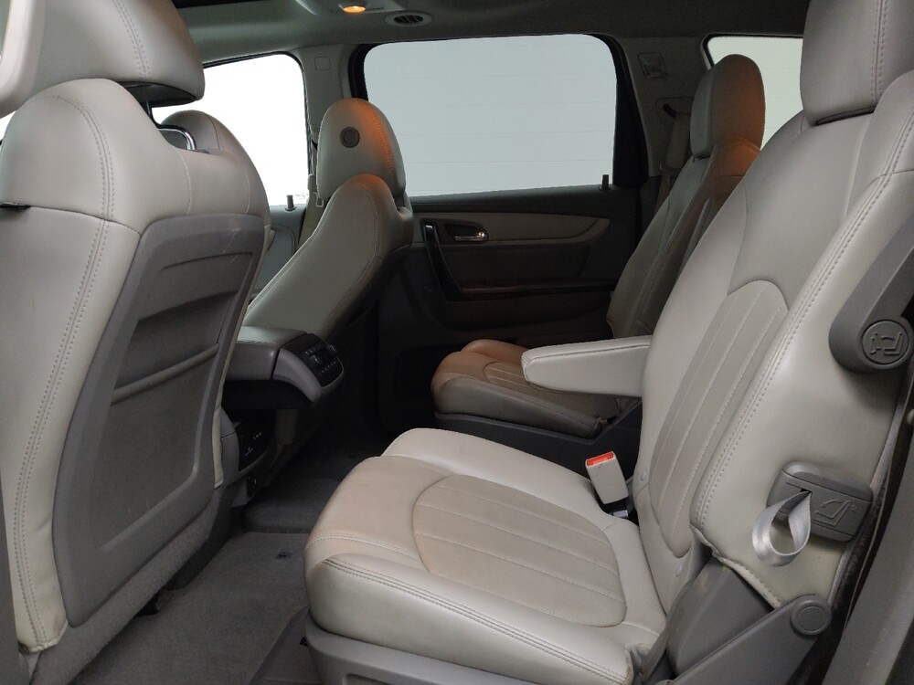 2016 Chevrolet Traverse in St. Louis, MO 63136 - 18128227 18