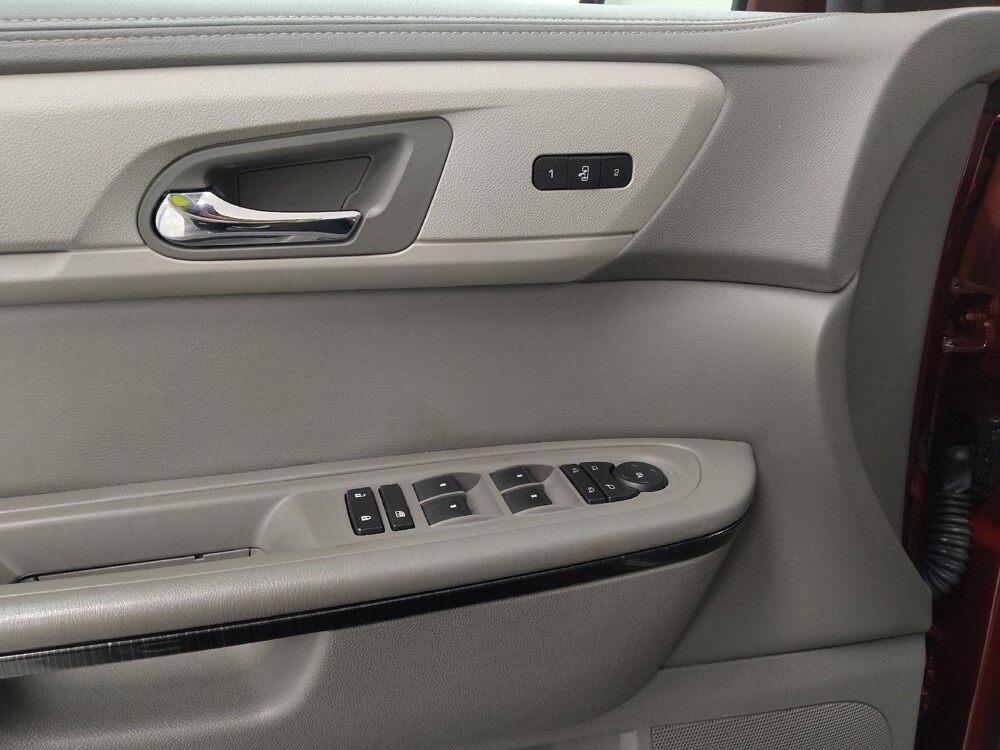 2016 Chevrolet Traverse in St. Louis, MO 63136 - 18128227 27