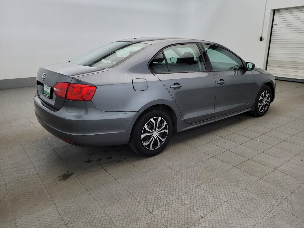 2014 Volkswagen Jetta in Pittsburgh, PA 15236 - 18128236 10