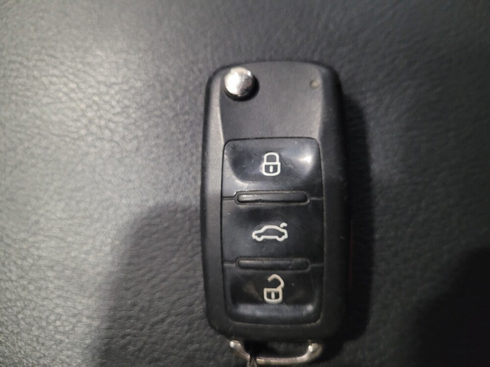 2014 Volkswagen Jetta in Pittsburgh, PA 15236 - 18128236 32