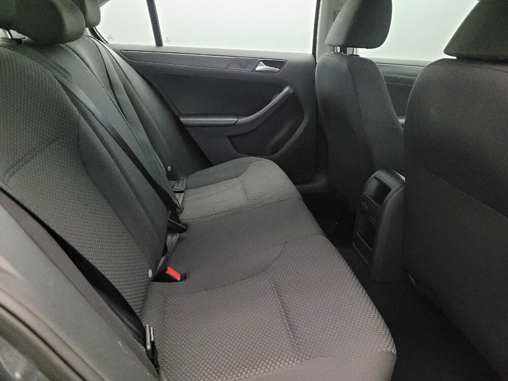 2014 Volkswagen Jetta in Pittsburgh, PA 15236 - 18128236 19