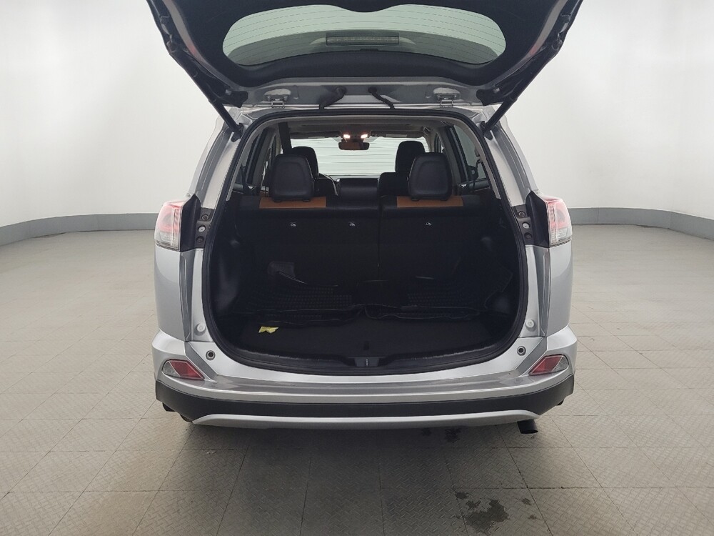 2018 Toyota RAV4 in Glen Burnie, MD 21061 - 18128261 29