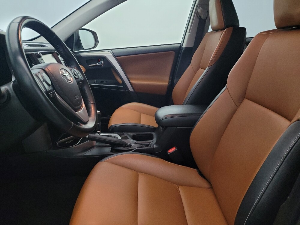 2018 Toyota RAV4 in Glen Burnie, MD 21061 - 18128261 17