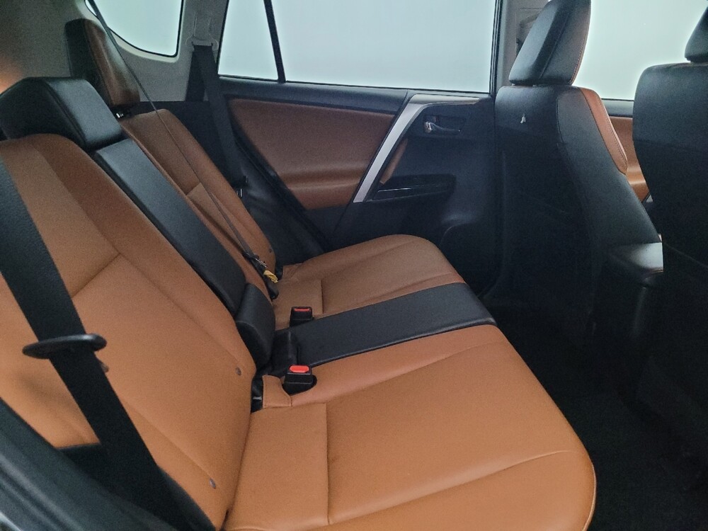 2018 Toyota RAV4 in Glen Burnie, MD 21061 - 18128261 19