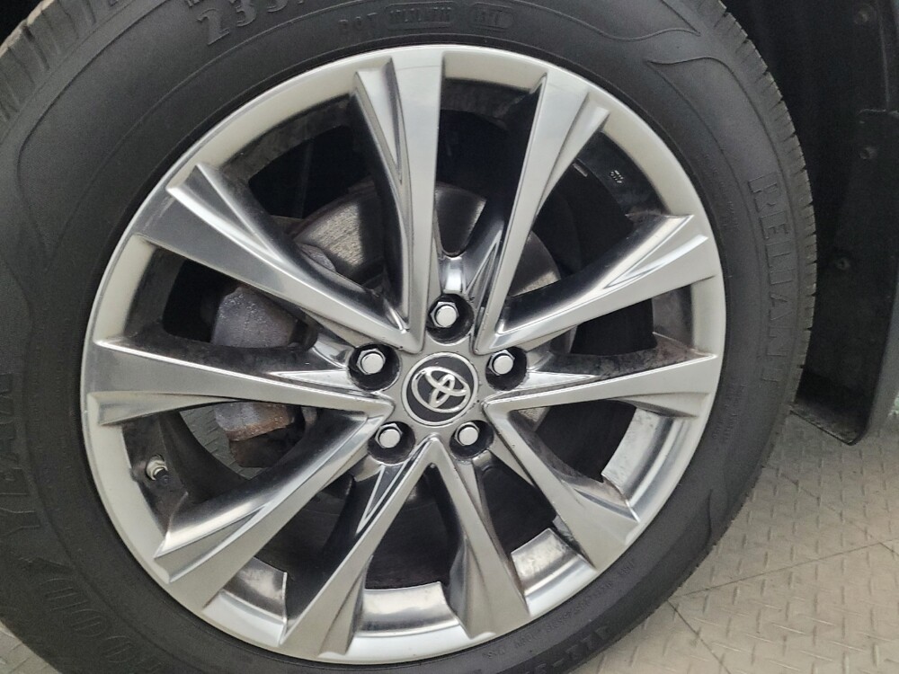 2018 Toyota RAV4 in Glen Burnie, MD 21061 - 18128261 31