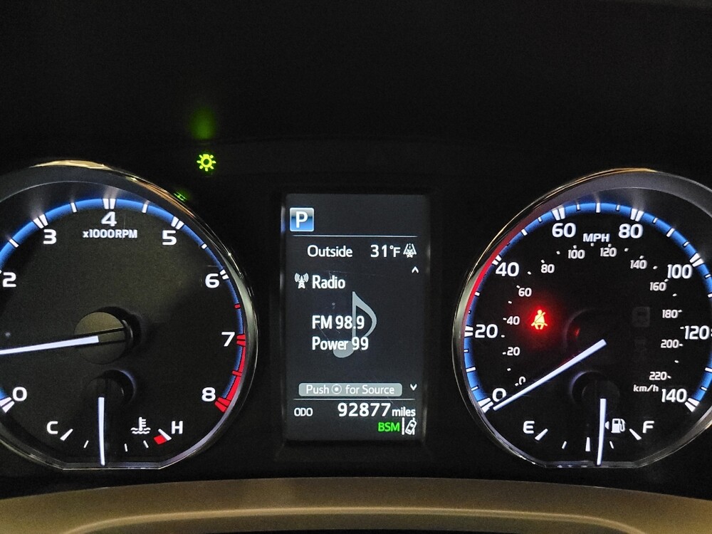 2018 Toyota RAV4 in Glen Burnie, MD 21061 - 18128261 23