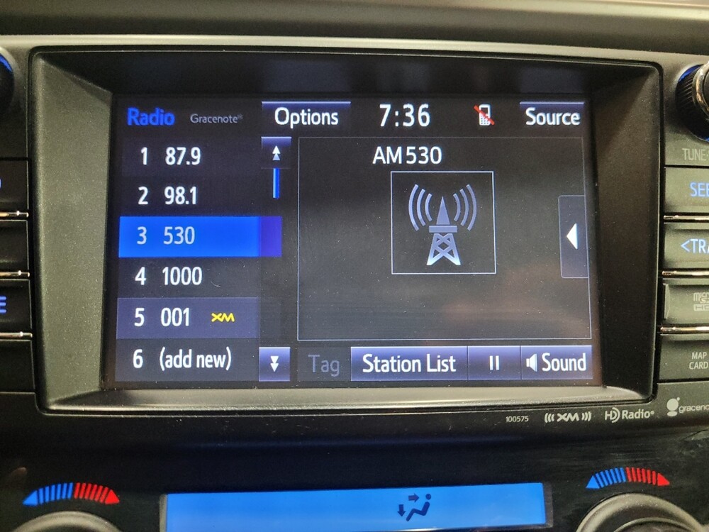 2018 Toyota RAV4 in Glen Burnie, MD 21061 - 18128261 25