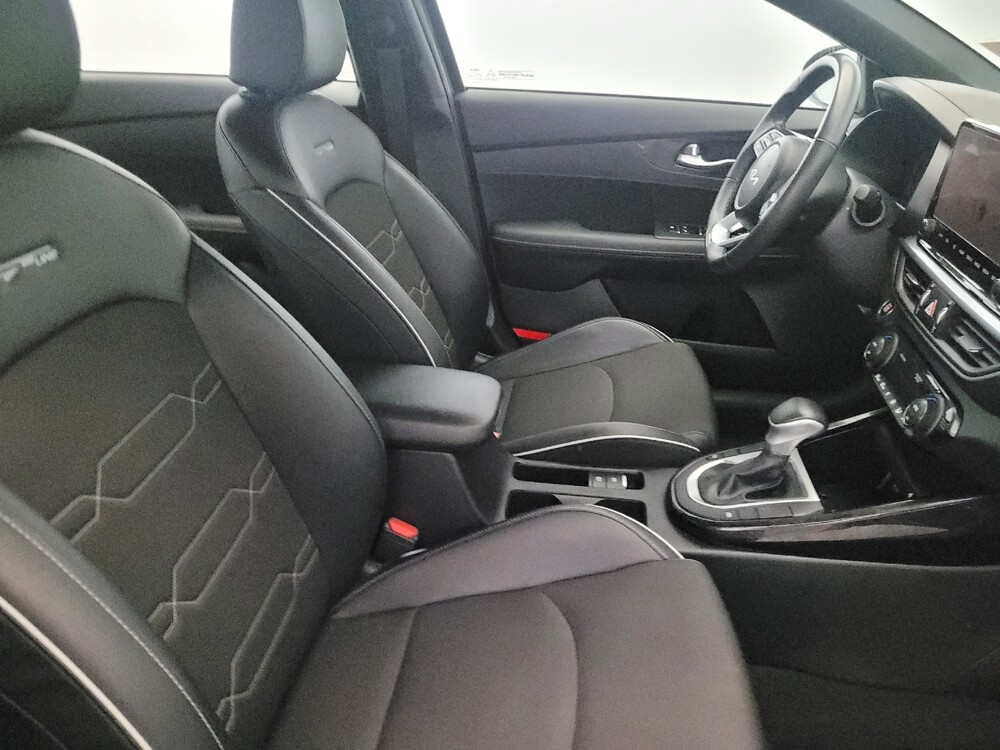 2023 Kia Forte in New Castle, DE 19720 - 18128262 21