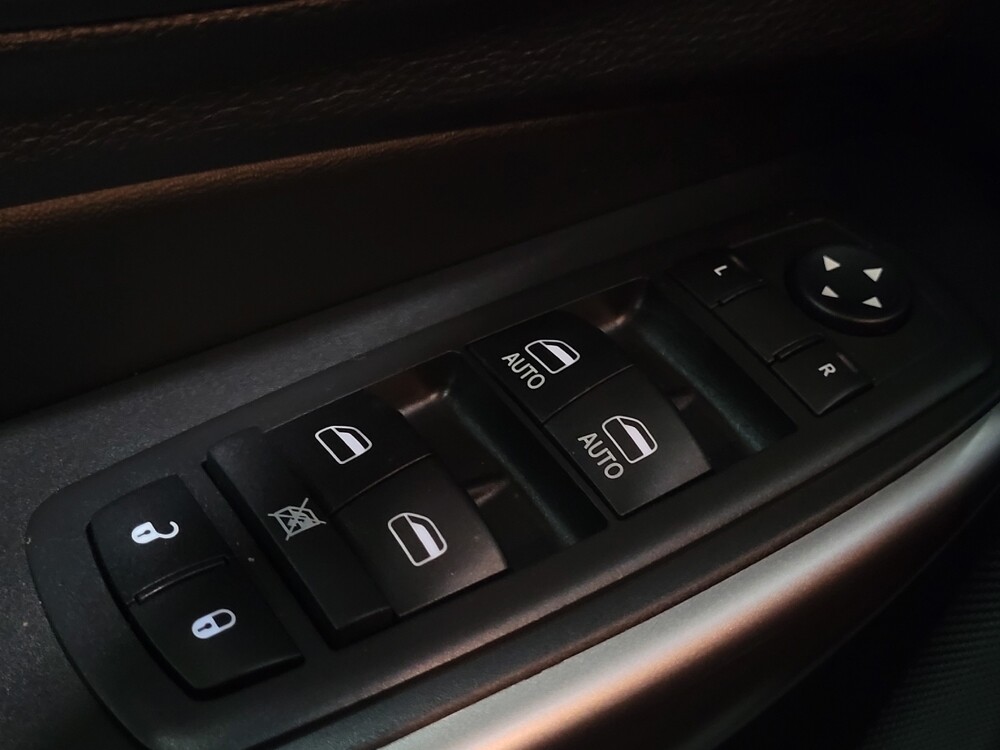 2019 Jeep Cherokee in New Castle, DE 19720 - 18128265 27