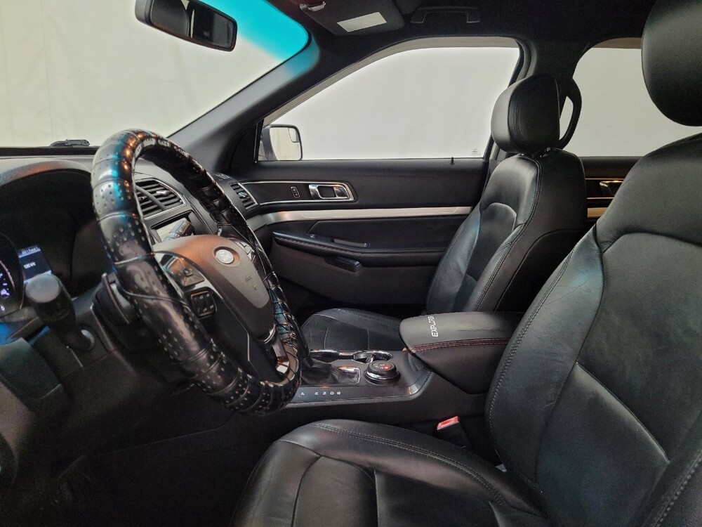 2016 Ford Explorer in Langhorne, PA 19047 - 18128275 17