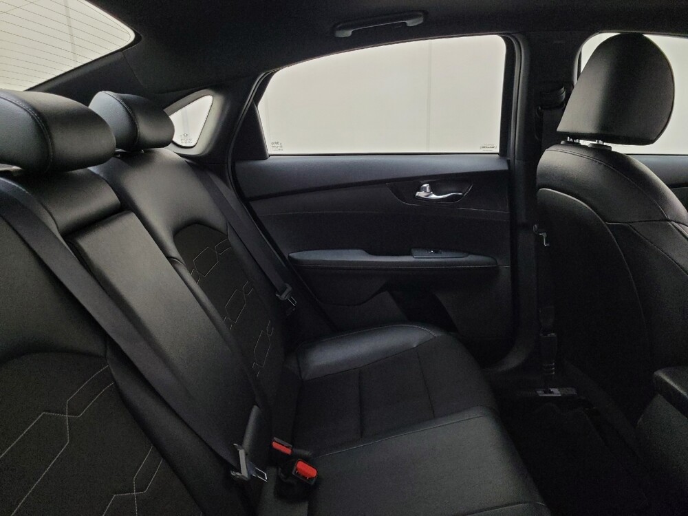 2021 Kia Forte in Allentown, PA 18103 - 18128279 19