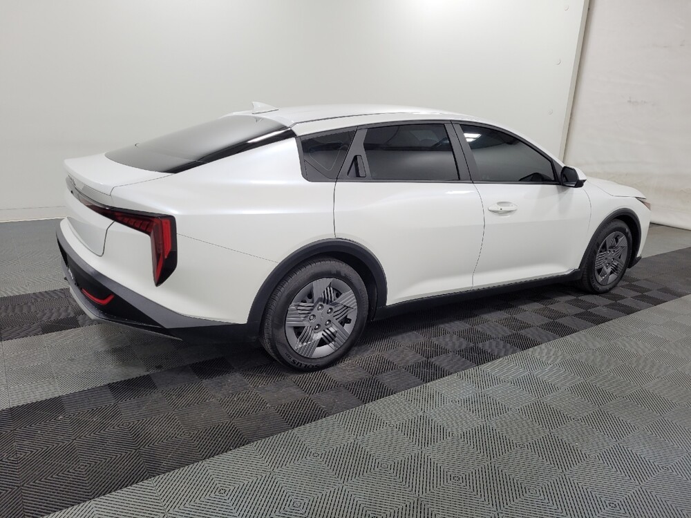 2025 Kia K4 in Allentown, PA 18103 - 18128280 10
