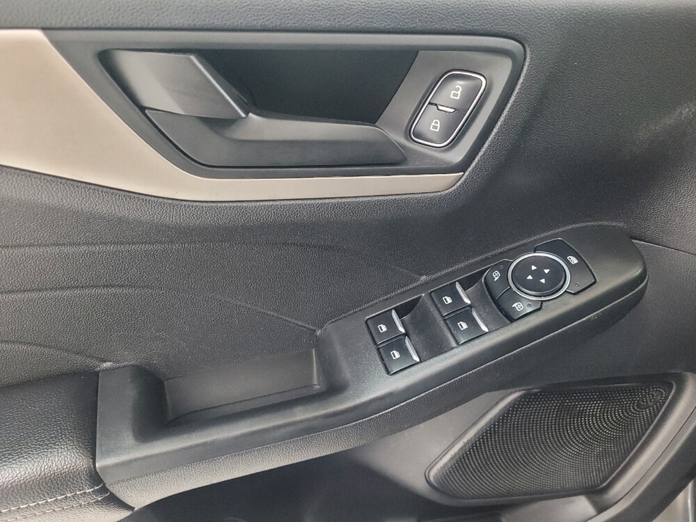 2022 Ford Escape in St. Louis, MO 63125 - 18128288 27