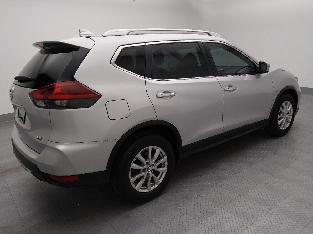 2018 Nissan Rogue in Independence, MO 64055 - 18128290 10