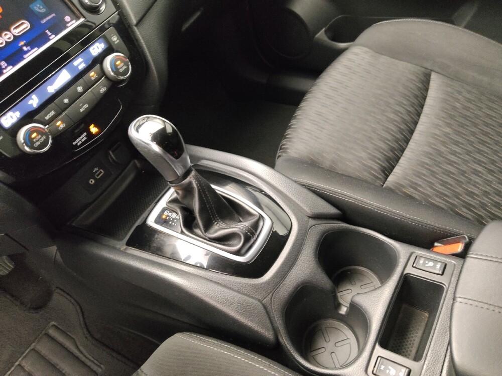 2018 Nissan Rogue in Independence, MO 64055 - 18128290 26