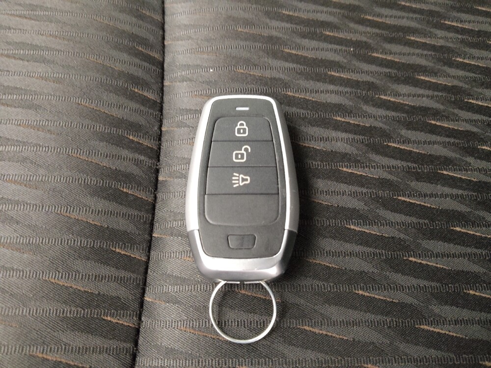 2018 Nissan Rogue in Independence, MO 64055 - 18128290 32