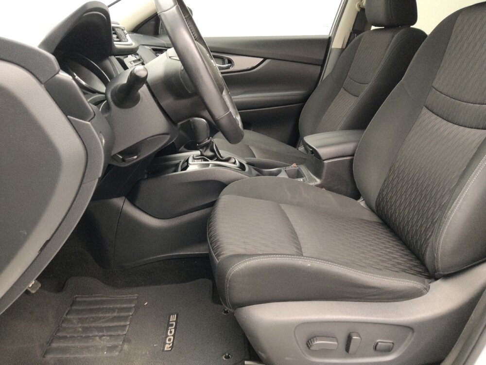 2018 Nissan Rogue in Independence, MO 64055 - 18128290 17