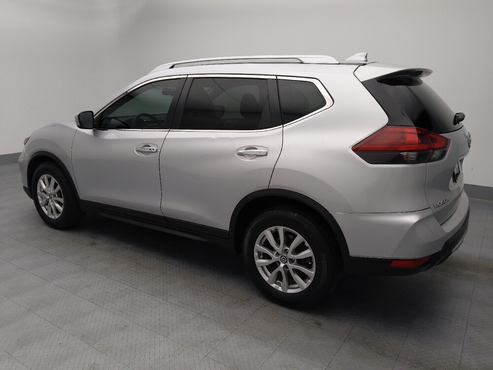 2018 Nissan Rogue in Independence, MO 64055 - 18128290 3