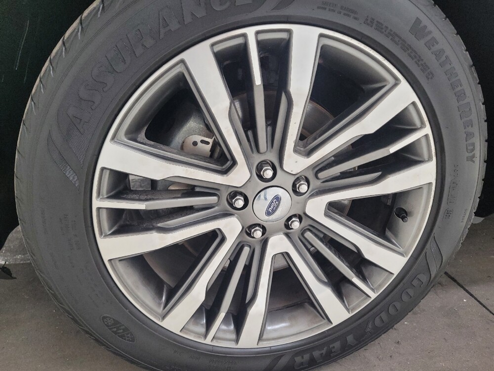 2018 Ford Explorer in St. Louis, MO 63125 - 18128291 31