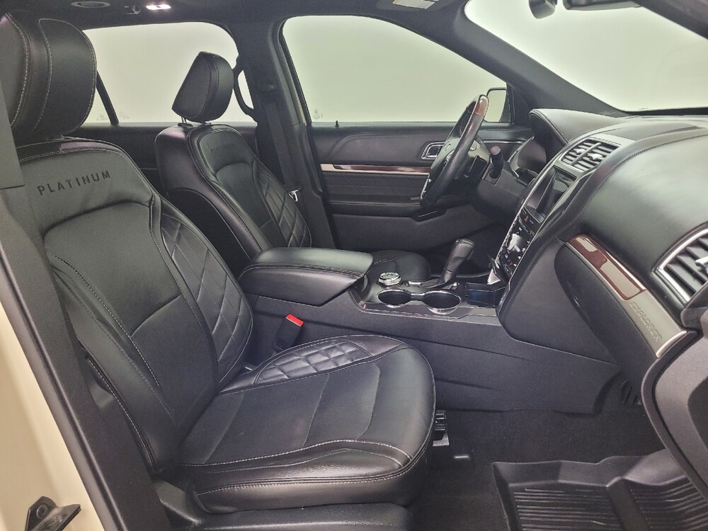 2018 Ford Explorer in St. Louis, MO 63125 - 18128291 21